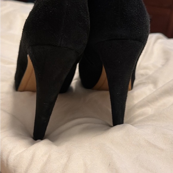 Sam Edelman Suede Black Ankle Booties - Picture 2 of 3
